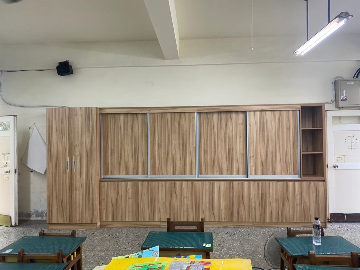 學校系統櫃設計 (2).jpg